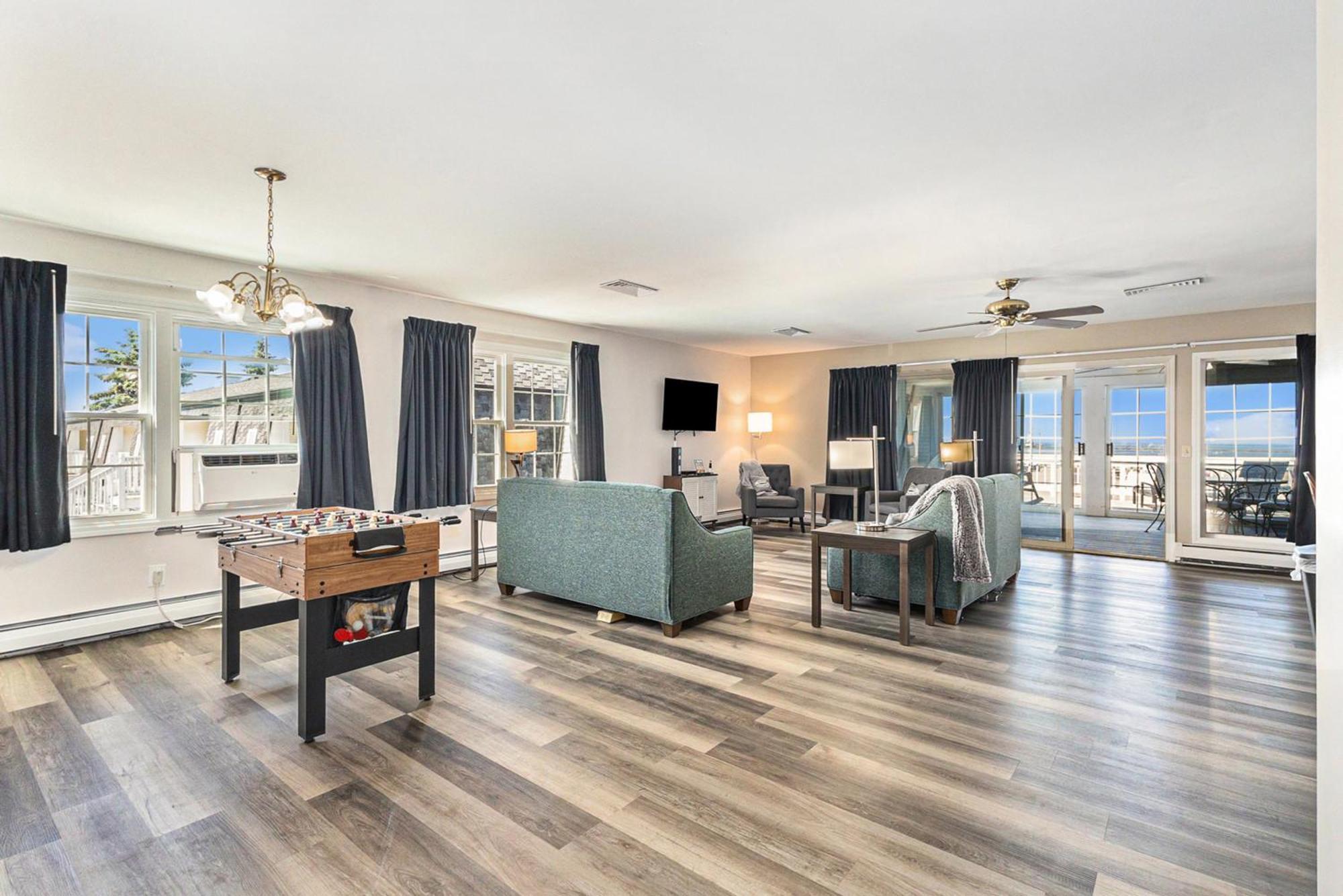 Snyders Shoreline Inn Ludington Bagian luar foto